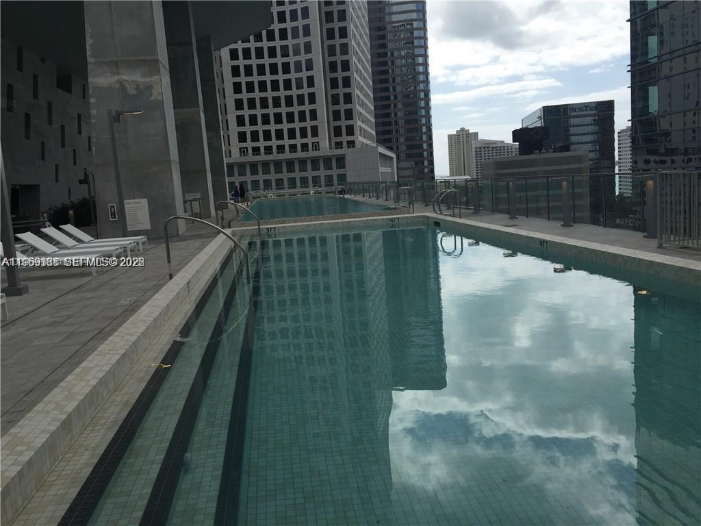 68 Southeast 6th Street, Unit 2807 Miami, FL 33131 - Photo 24 of 30