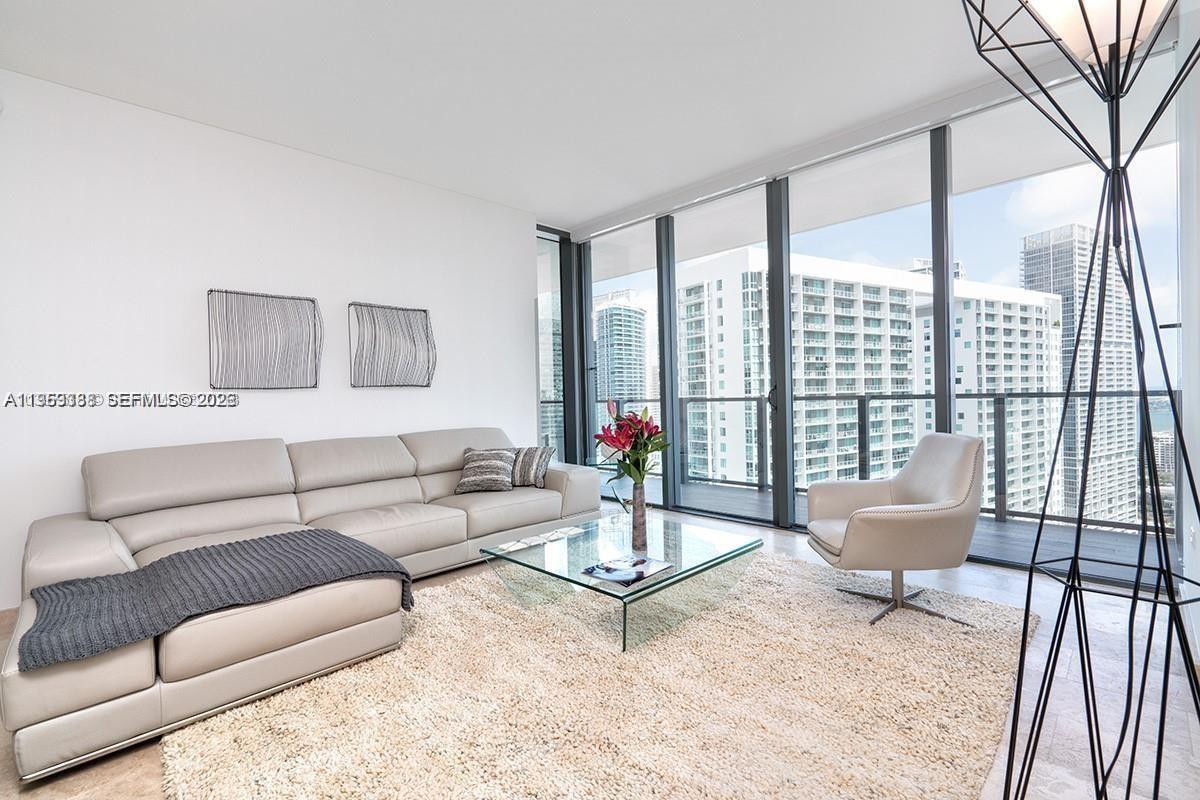 68 Southeast 6th Street, Unit 2807 Miami, FL 33131 - Photo 3 of 30