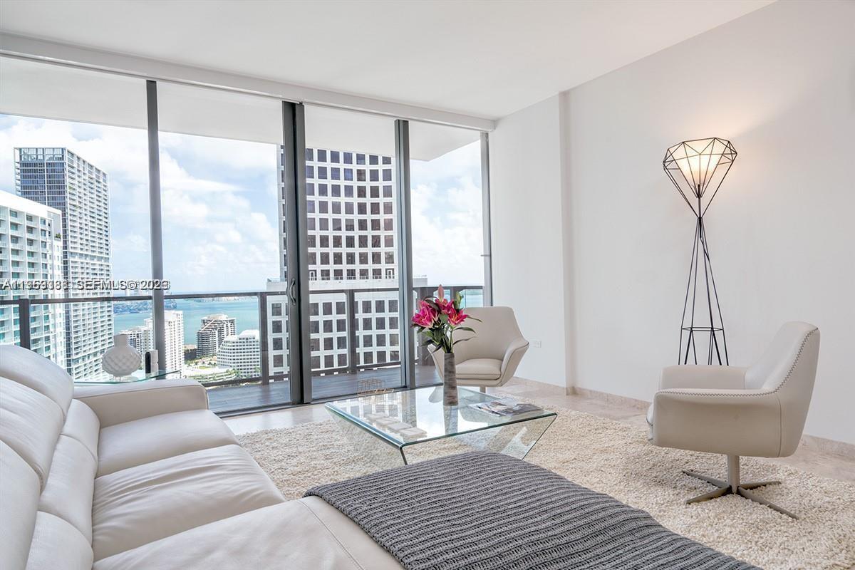 68 Southeast 6th Street, Unit 2807 Miami, FL 33131 - Photo 4 of 30