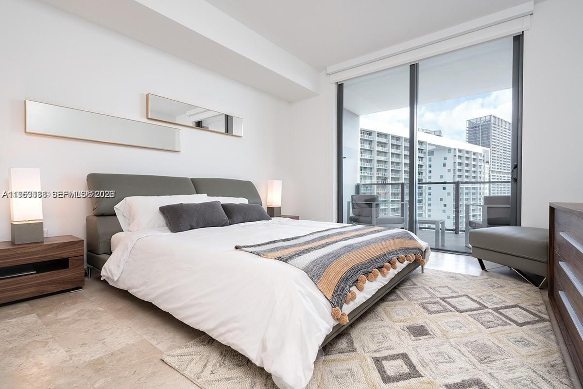 68 Southeast 6th Street, Unit 2807 Miami, FL 33131 - Photo 7 of 30