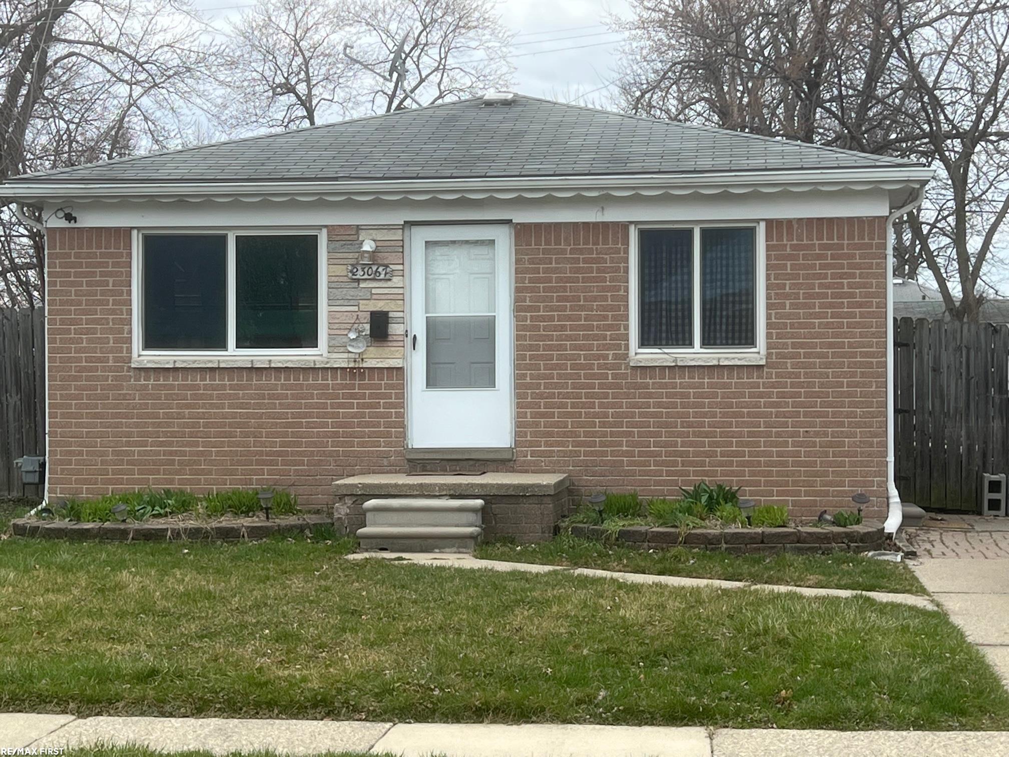 23067 Rausch Avenue Eastpointe, MI 48021 - Photo 1 of 2