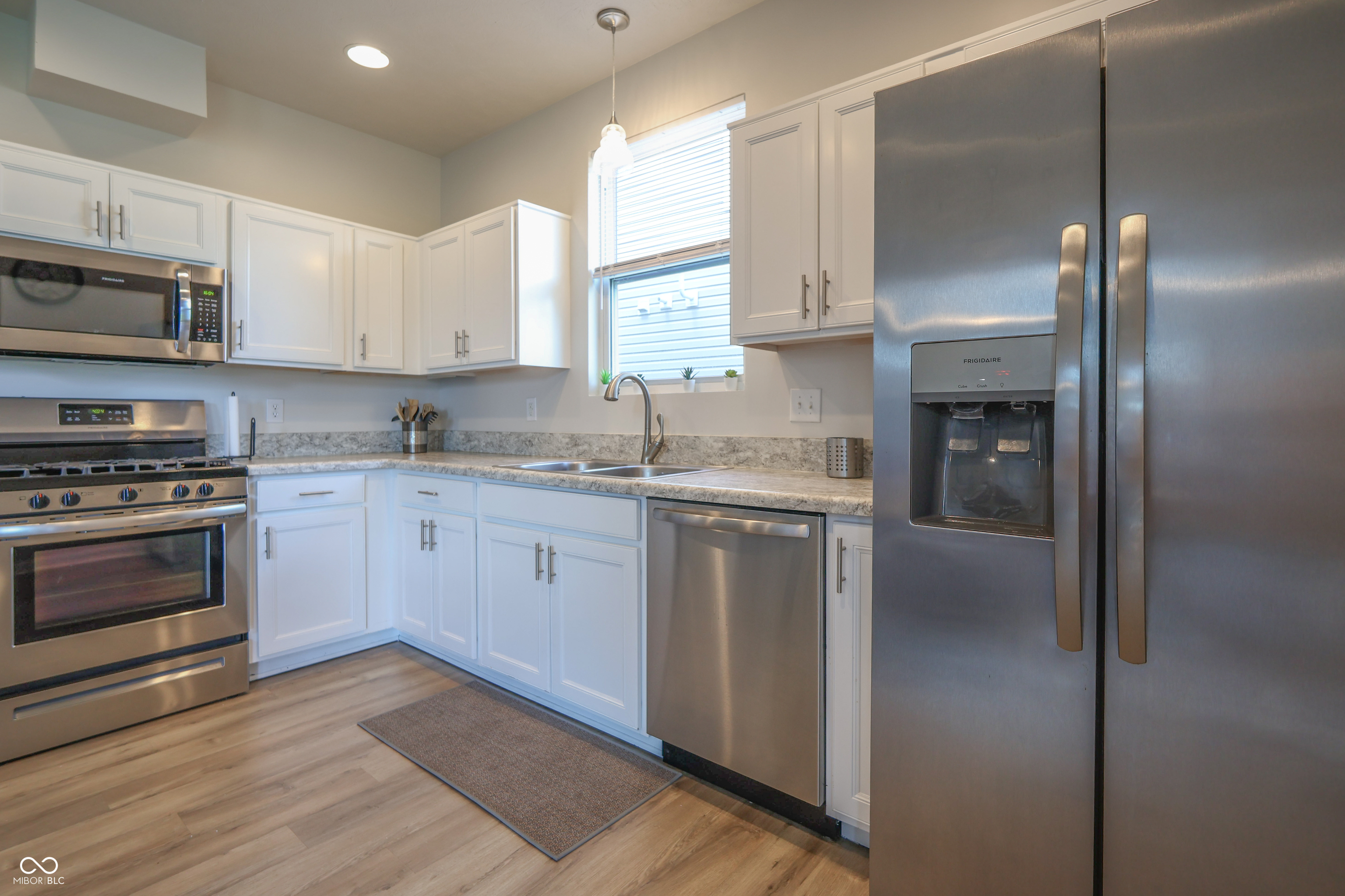 2101 Shadow Fox Drive Columbus, IN 47201 - Photo 13 of 39