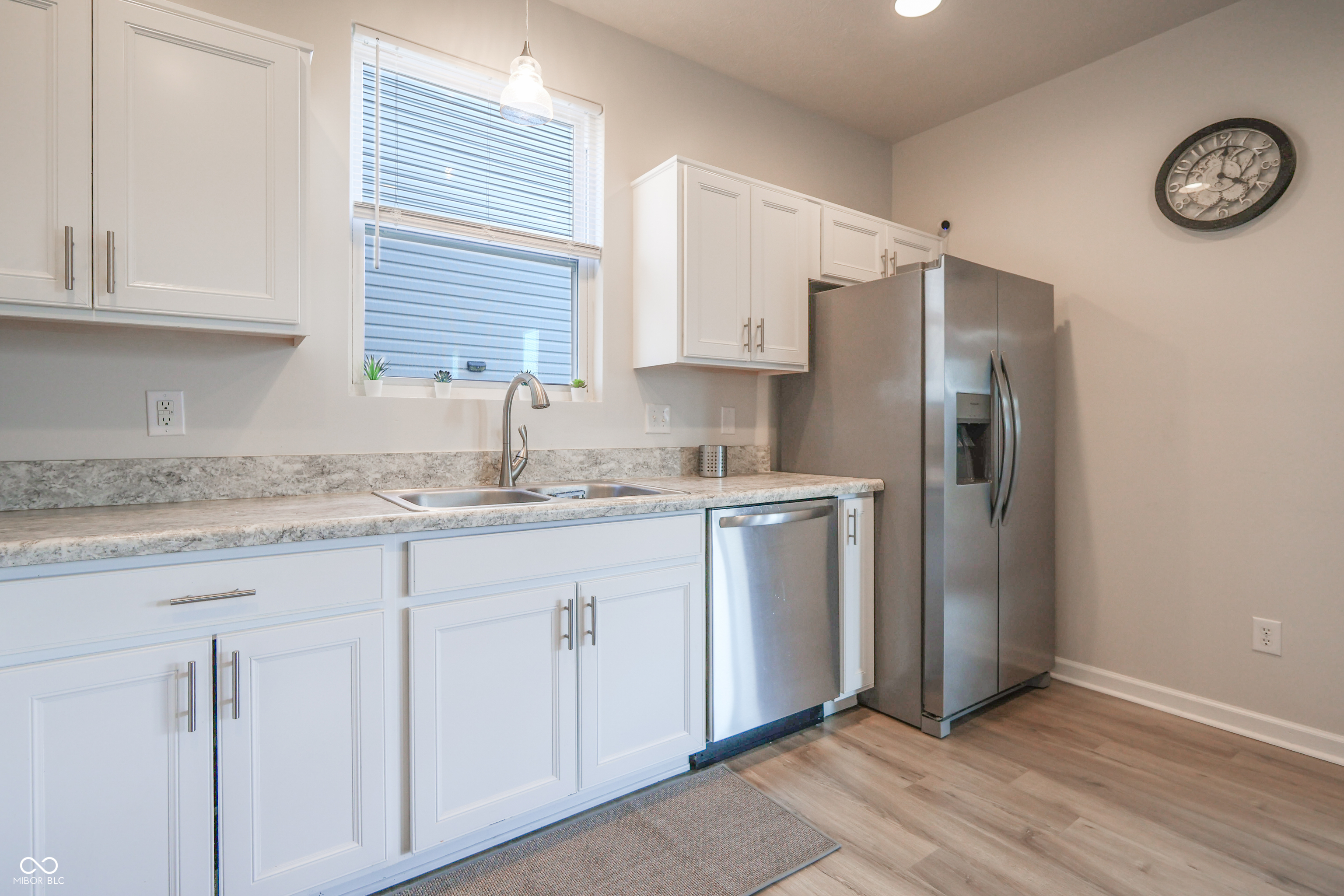 2101 Shadow Fox Drive Columbus, IN 47201 - Photo 14 of 39