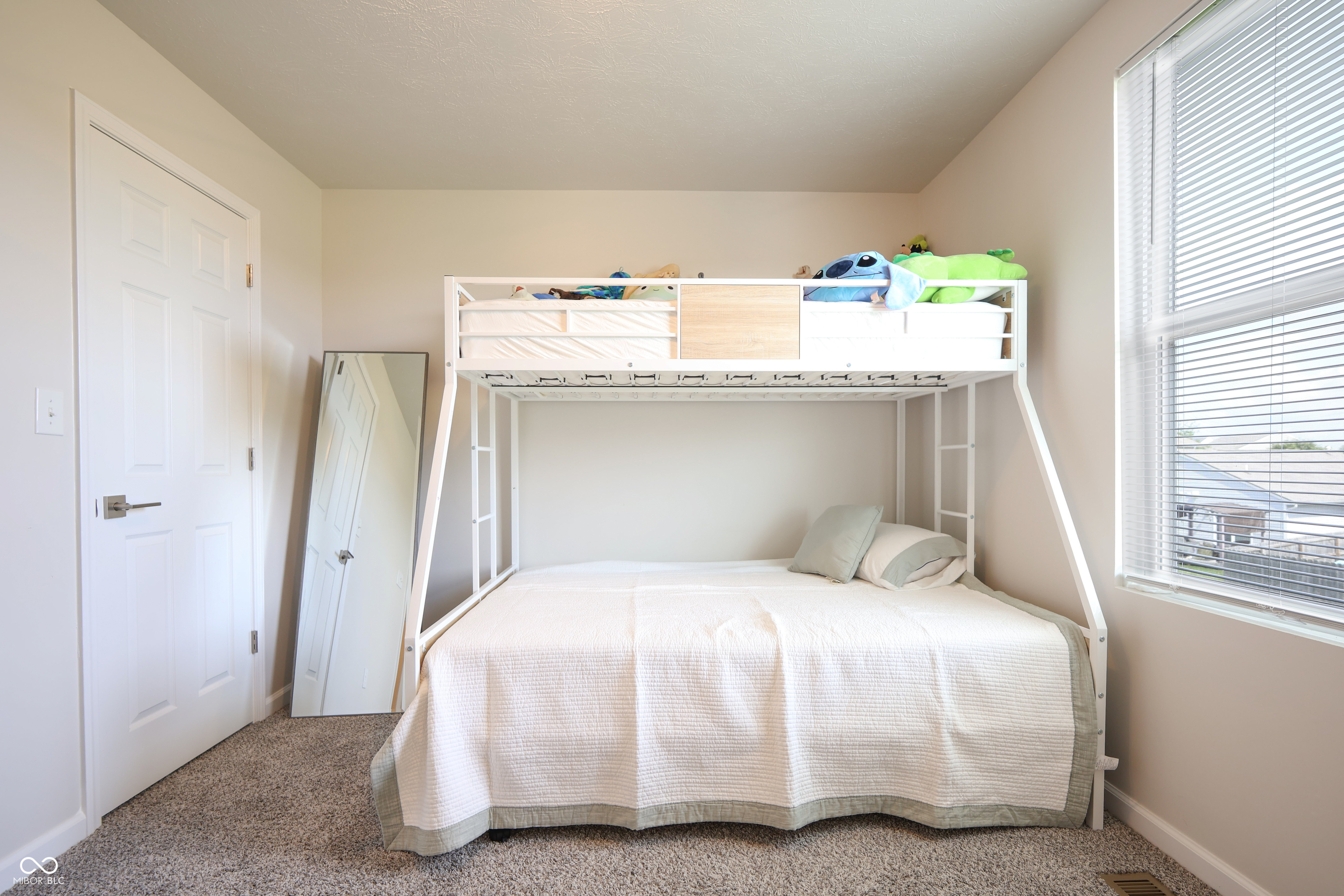 2101 Shadow Fox Drive Columbus, IN 47201 - Photo 34 of 39