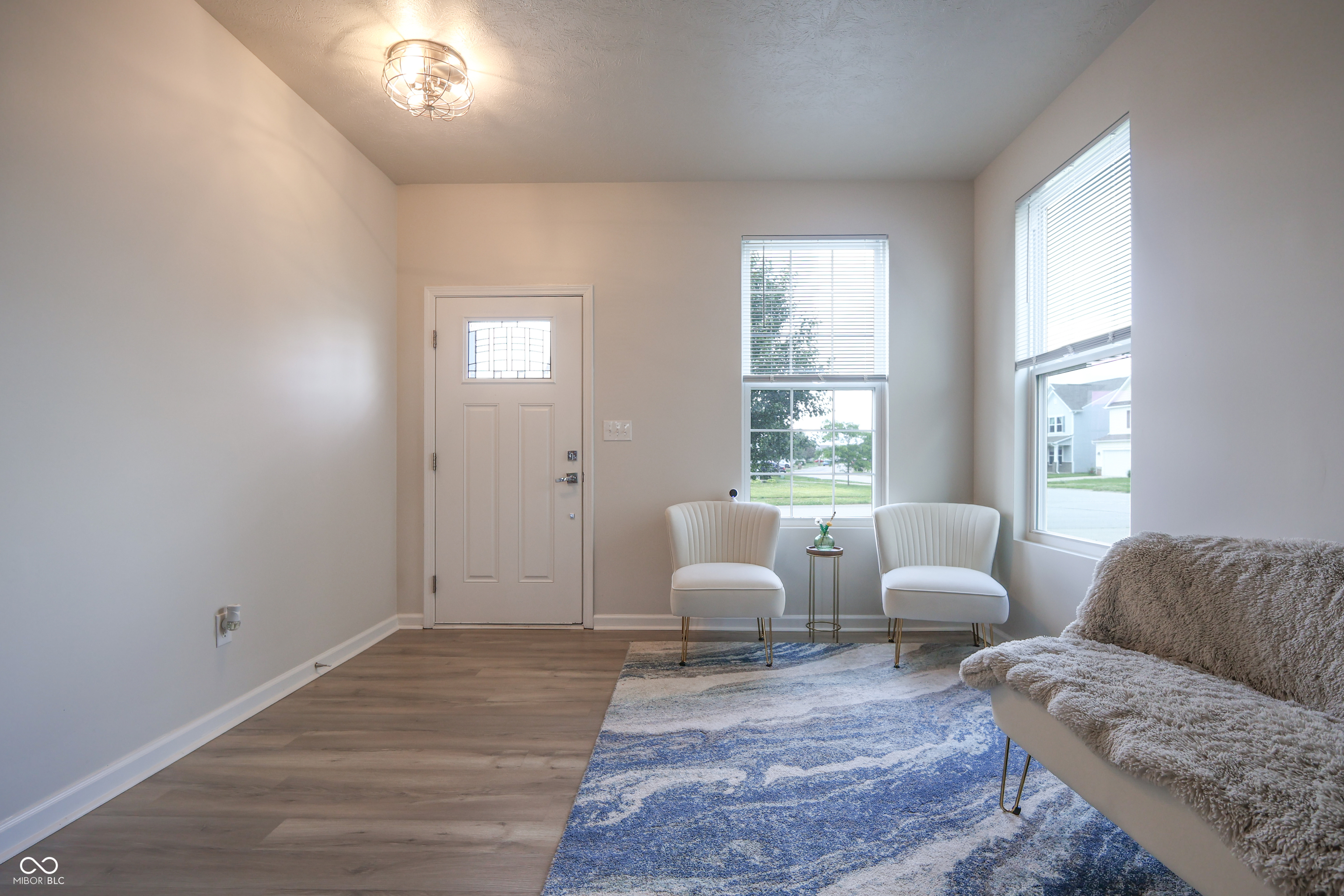 2101 Shadow Fox Drive Columbus, IN 47201 - Photo 4 of 39