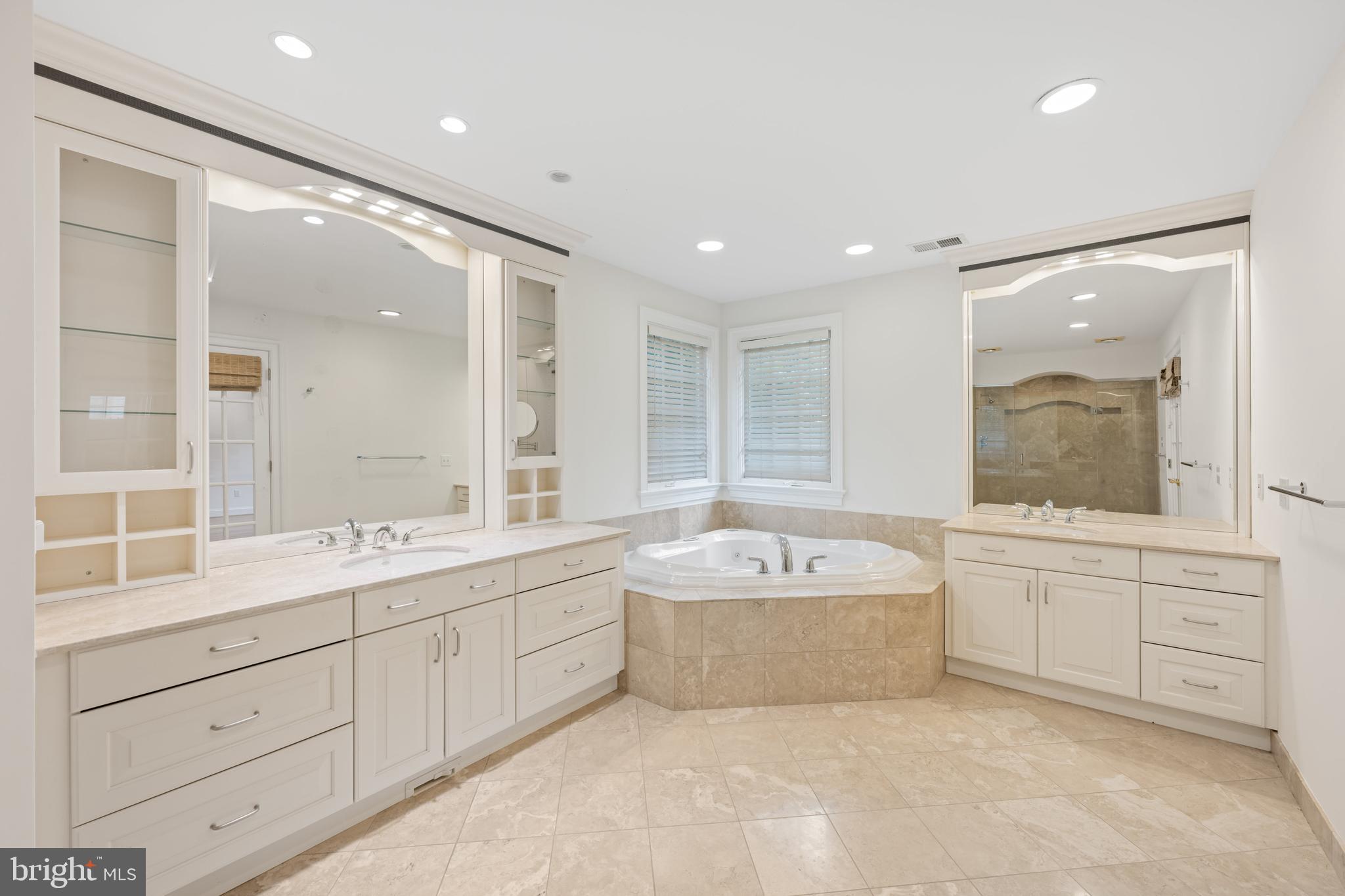 7102 Exeter Road Bethesda, MD 20814 - Photo 12 of 31