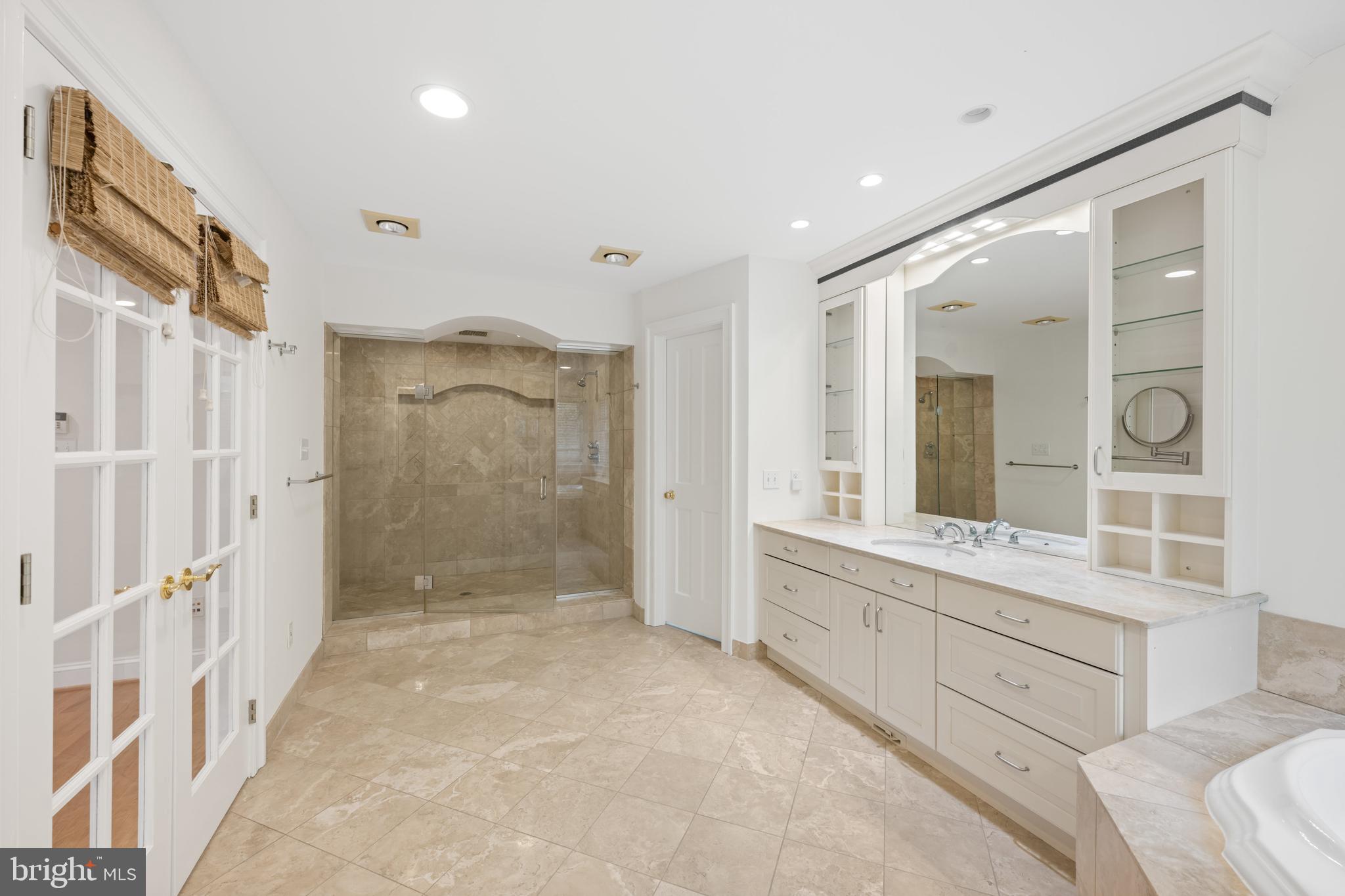 7102 Exeter Road Bethesda, MD 20814 - Photo 13 of 31