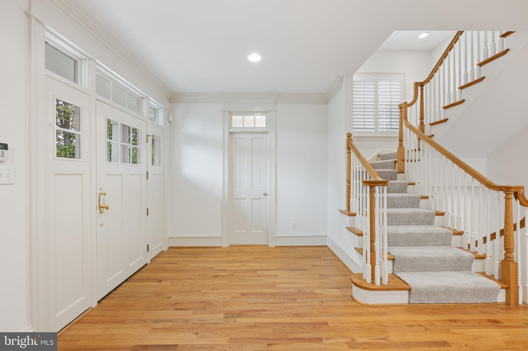 7102 Exeter Road Bethesda, MD 20814 - Photo 2 of 31