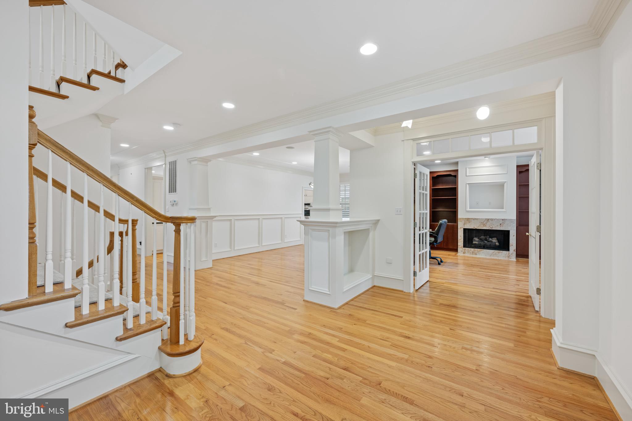 7102 Exeter Road Bethesda, MD 20814 - Photo 3 of 31