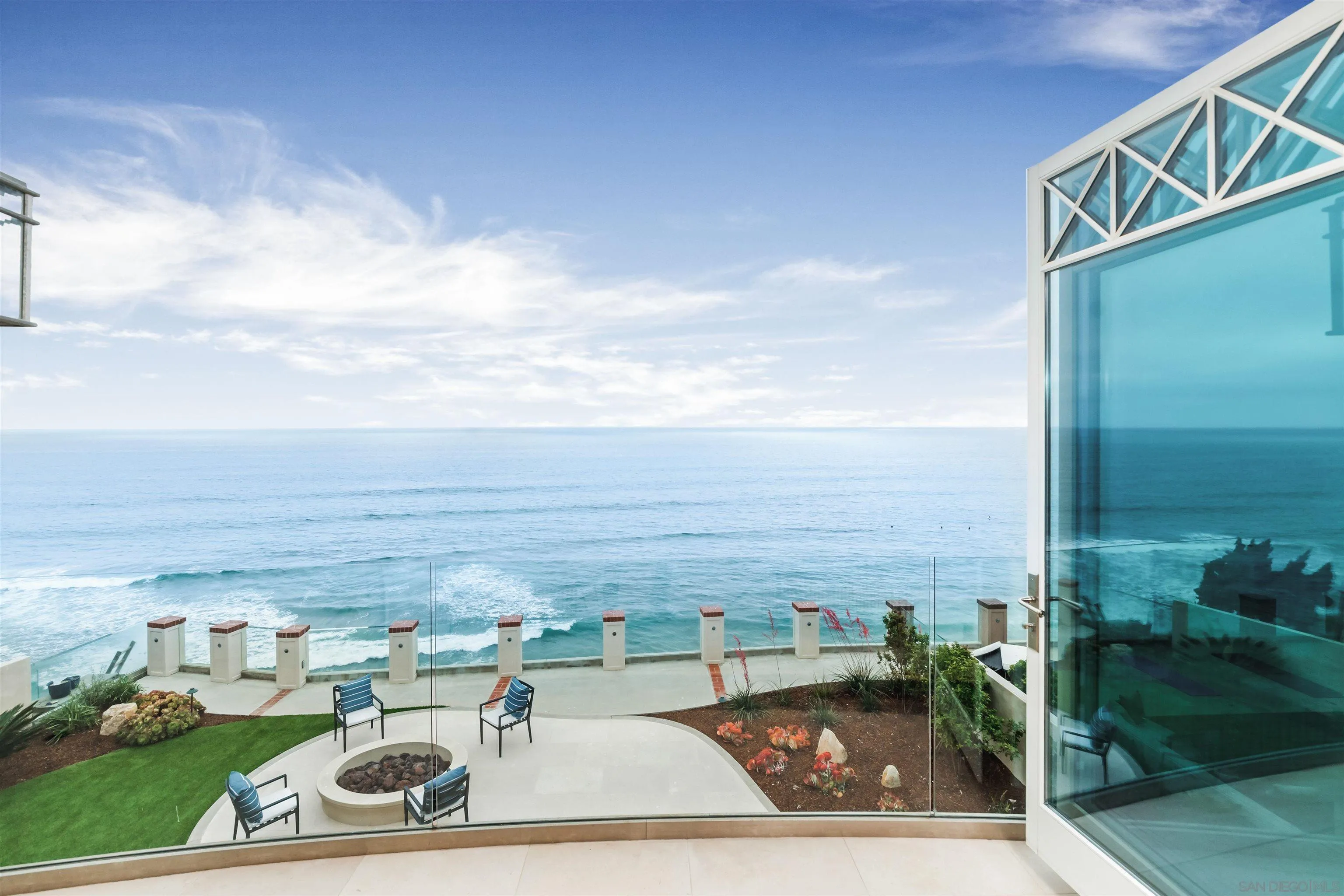 824 Neptune Avenue Encinitas, CA 92024 - Photo 21 of 33 a view of a terrace with lawn chairs