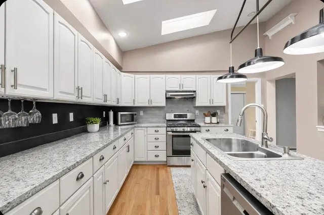 $789,000 | 314 Main Street, Plaistow, NH 03865