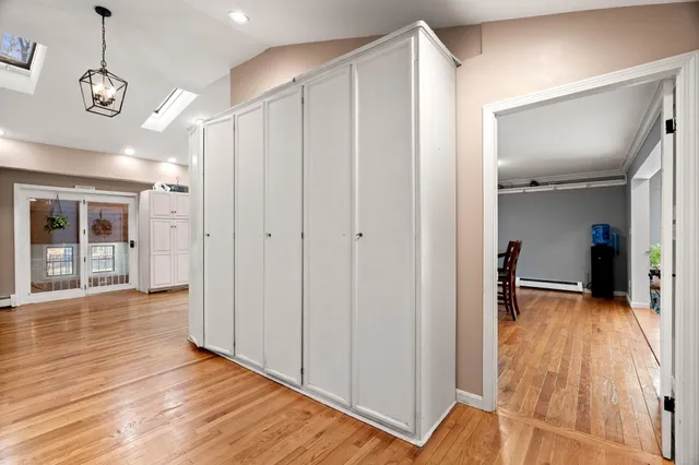 $789,000 | 314 Main Street, Plaistow, NH 03865