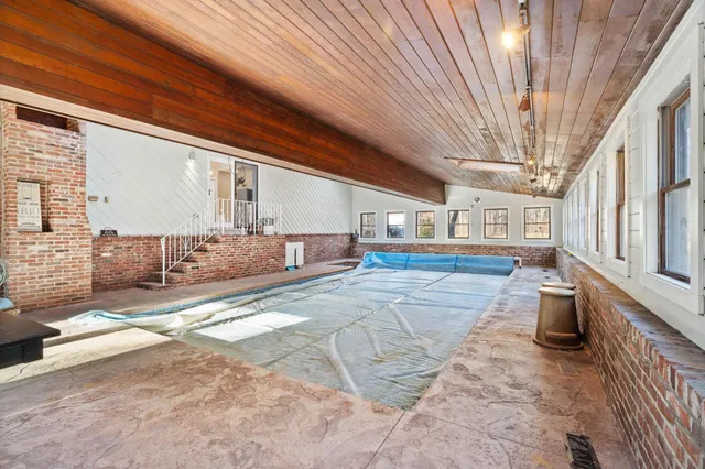 $789,000 | 314 Main Street, Plaistow, NH 03865