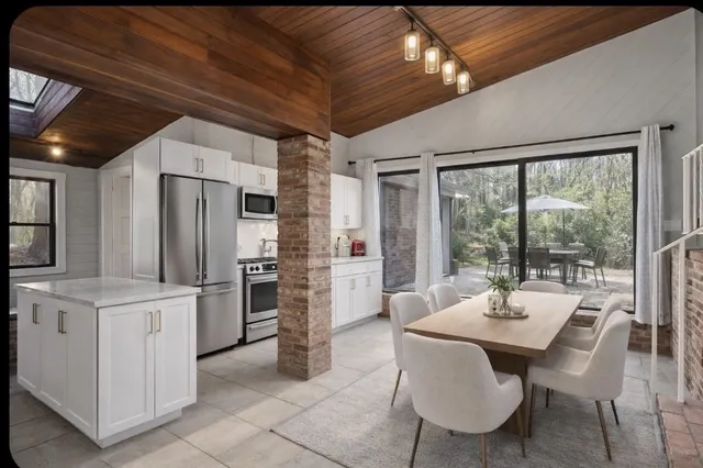 $789,000 | 314 Main Street, Plaistow, NH 03865