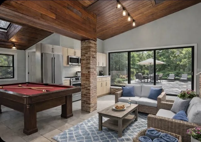 $789,000 | 314 Main Street, Plaistow, NH 03865