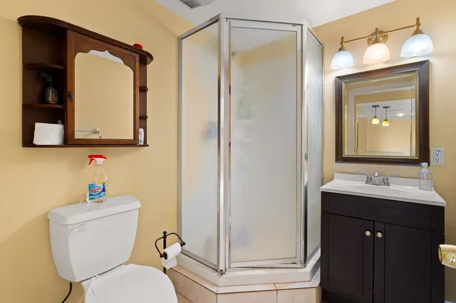 $789,000 | 314 Main Street, Plaistow, NH 03865