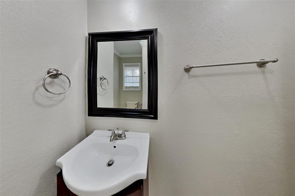 1522 Clover Hill Road Mansfield, TX 76063 - Photo 9 of 18