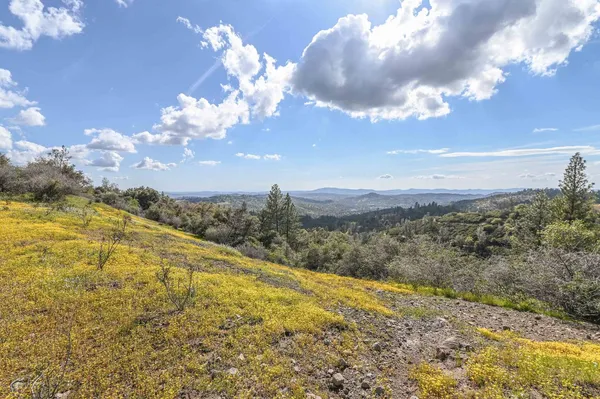 $299,000 | 1 Pennsylvania Gulch Road, Murphys, CA 95247