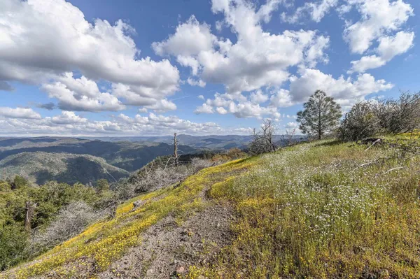 $299,000 | 1 Pennsylvania Gulch Road, Murphys, CA 95247