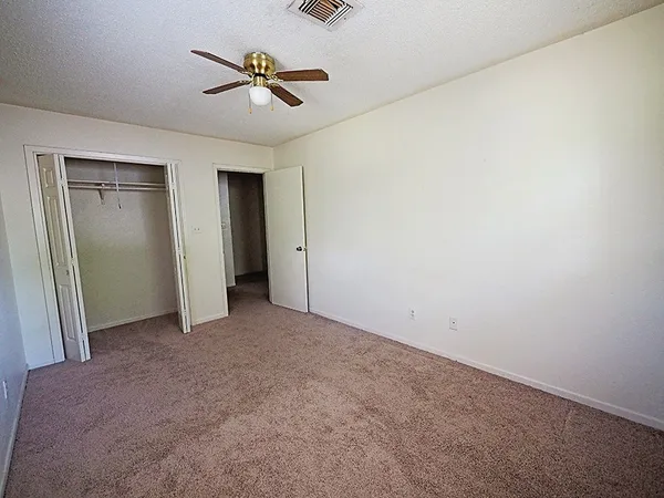 $1,100 | 115 South Frio Street, Unit H, Lockhart, TX 78644