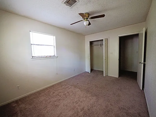 $1,100 | 115 South Frio Street, Unit H, Lockhart, TX 78644