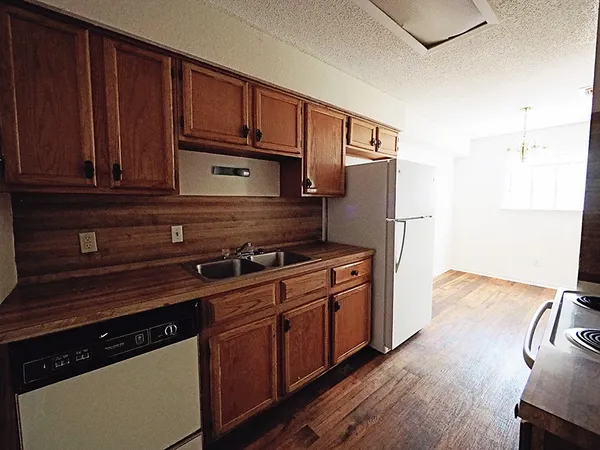 $1,100 | 115 South Frio Street, Unit H, Lockhart, TX 78644