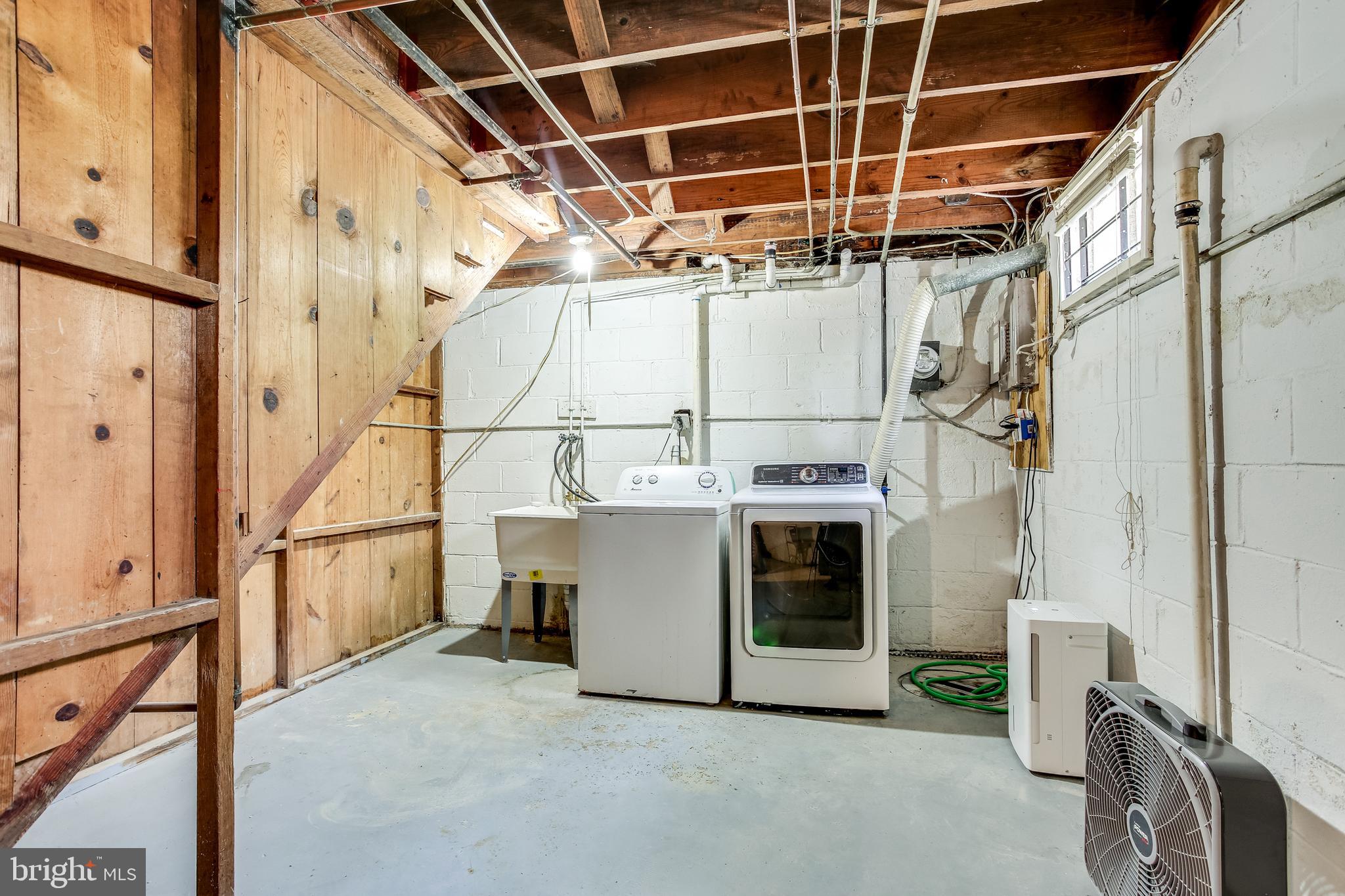 3722 Chesholm Road Baltimore, MD 21216 - Photo 16 of 23 Laundry area