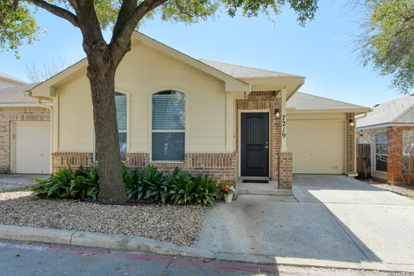 $1,750 | 7219 Painter Way, San Antonio, TX 78240