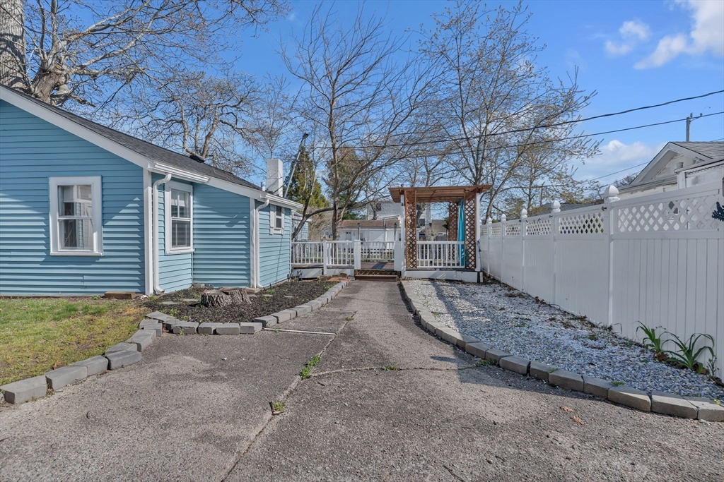 10 R Barnes Street Wareham, MA 02571 - Photo 19 of 29