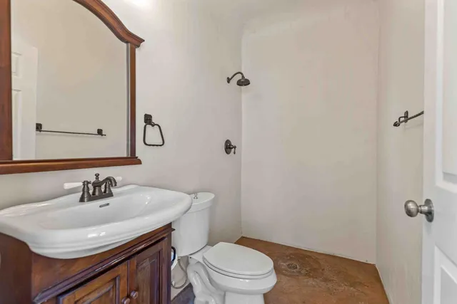 $879,999 | 3913 Bayview Drive, Modesto, CA 95355