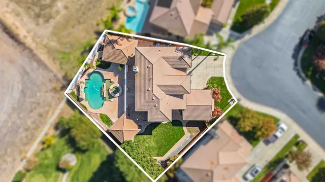 $879,999 | 3913 Bayview Drive, Modesto, CA 95355