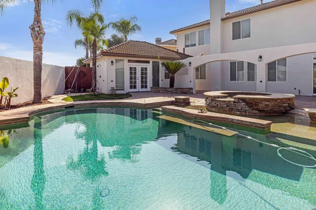 $879,999 | 3913 Bayview Drive, Modesto, CA 95355