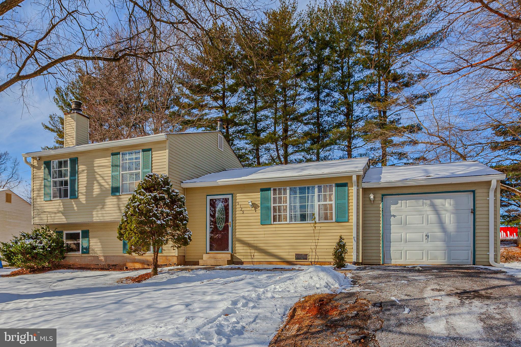 9129 Roundleaf Way Gaithersburg, MD 20879 - Photo 1 of 42 Gallery Image 1