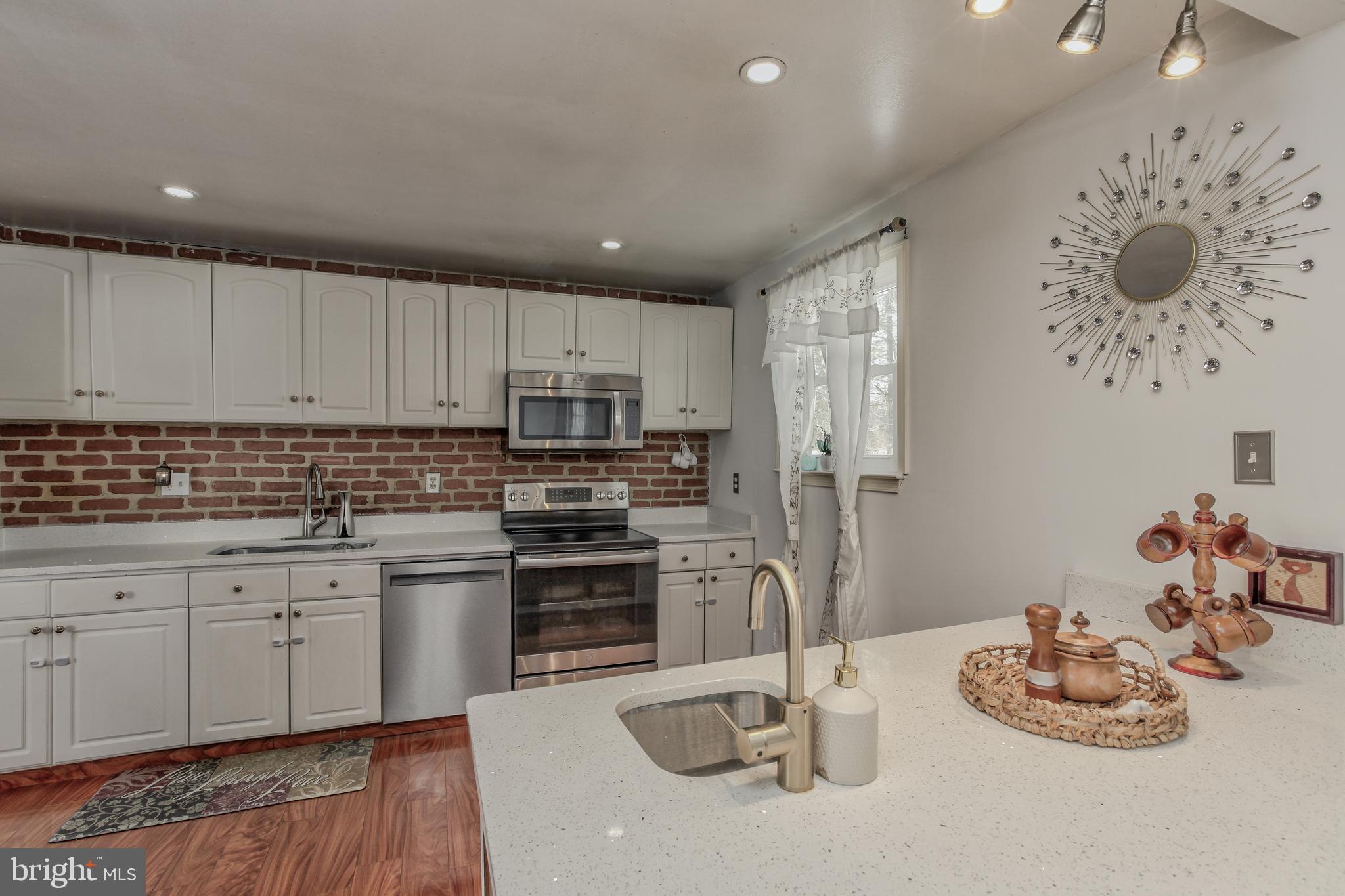 9129 Roundleaf Way Gaithersburg, MD 20879 - Photo 16 of 42 Gallery Image 16