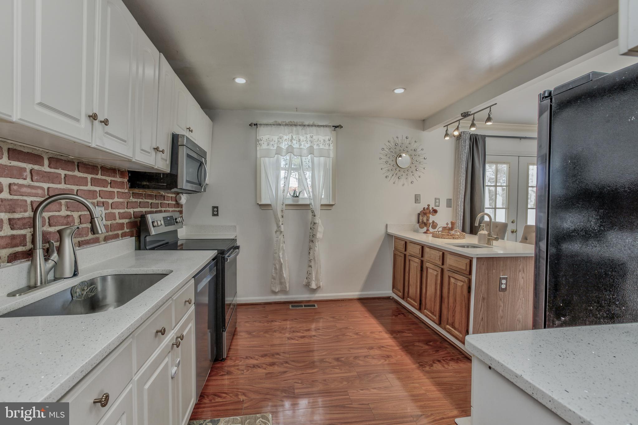 9129 Roundleaf Way Gaithersburg, MD 20879 - Photo 20 of 42 Gallery Image 20