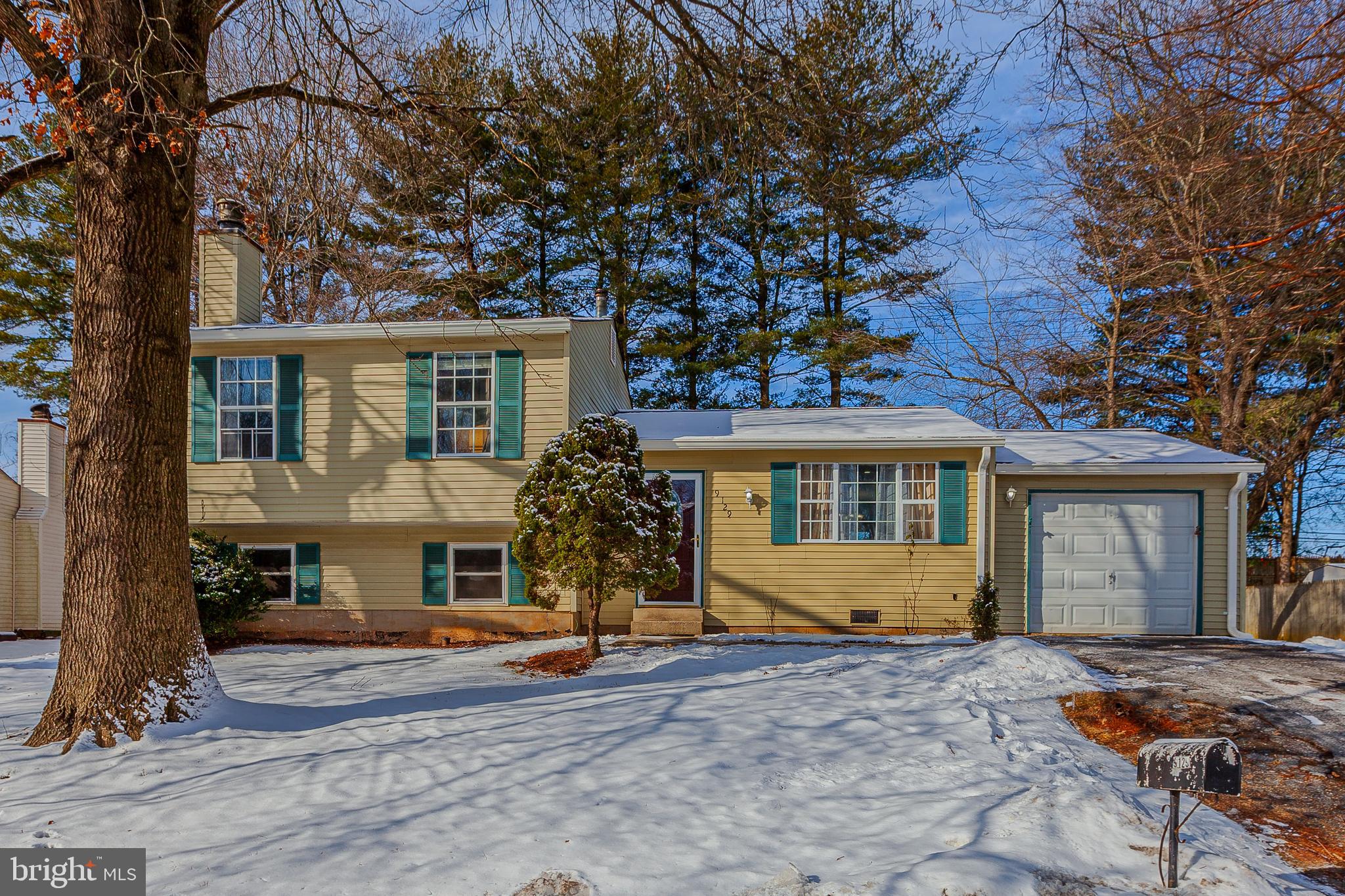 9129 Roundleaf Way Gaithersburg, MD 20879 - Photo 2 of 42 Gallery Image 2