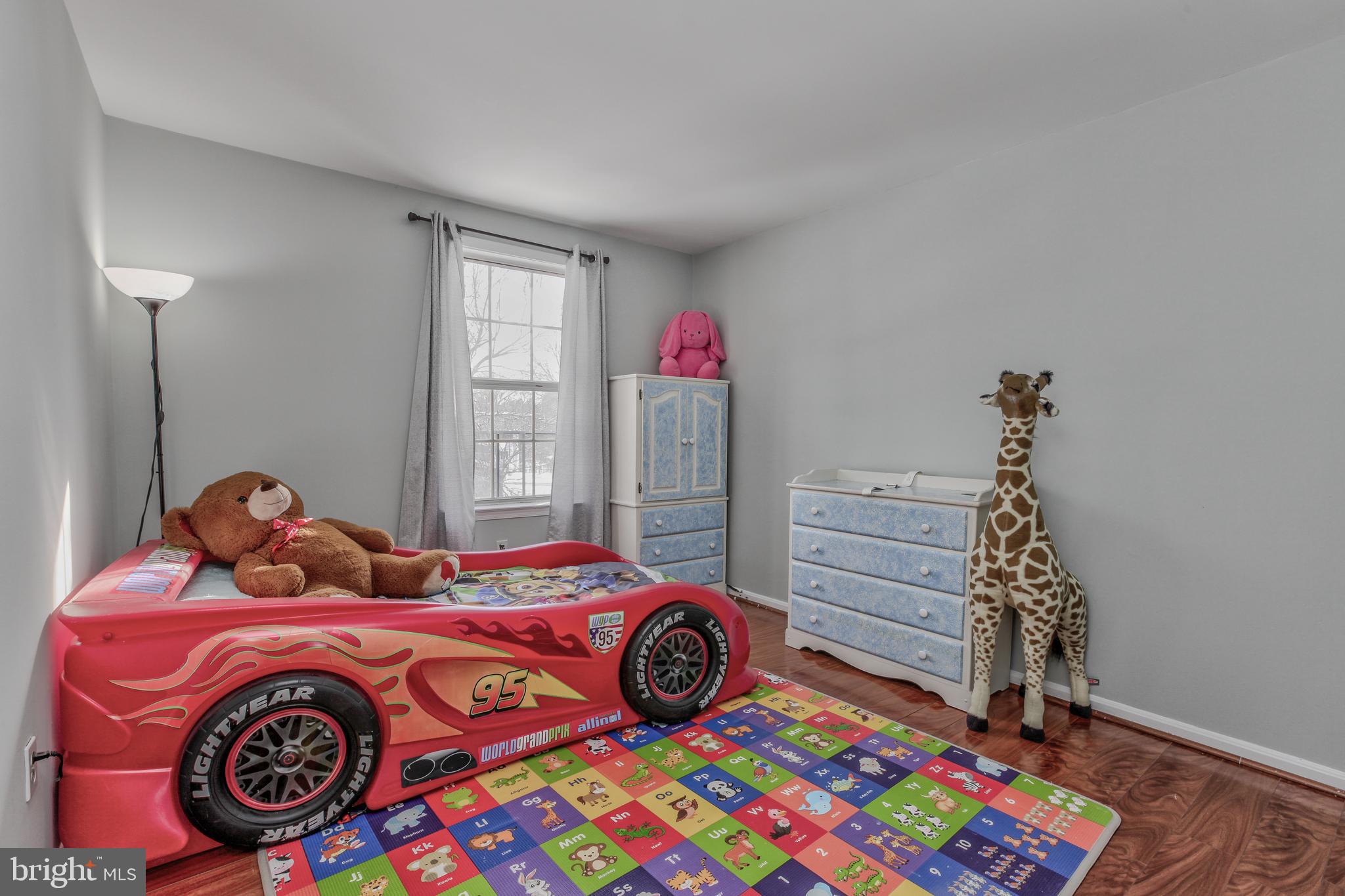 9129 Roundleaf Way Gaithersburg, MD 20879 - Photo 28 of 42 Gallery Image 28