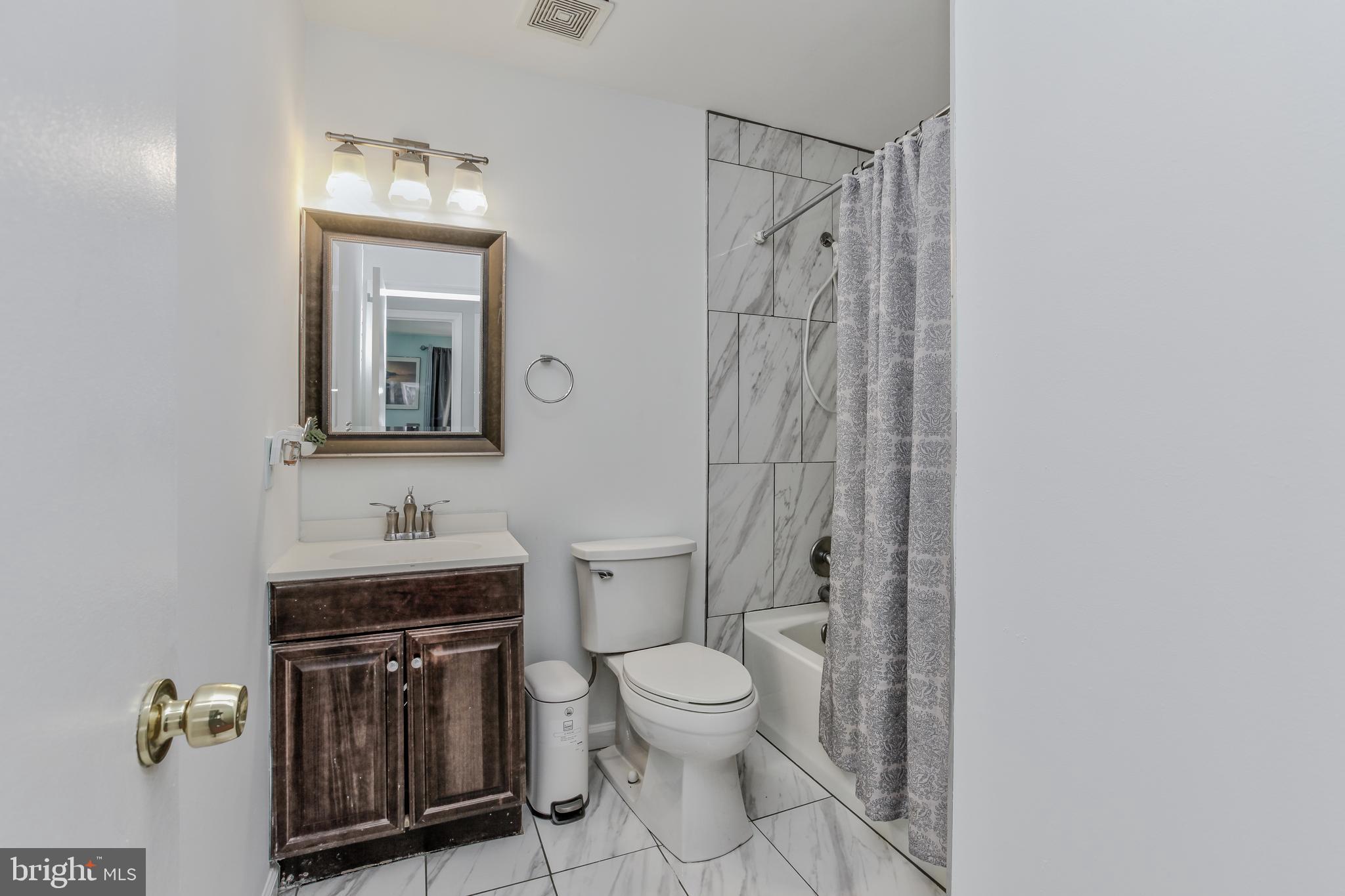 9129 Roundleaf Way Gaithersburg, MD 20879 - Photo 30 of 42 Gallery Image 30