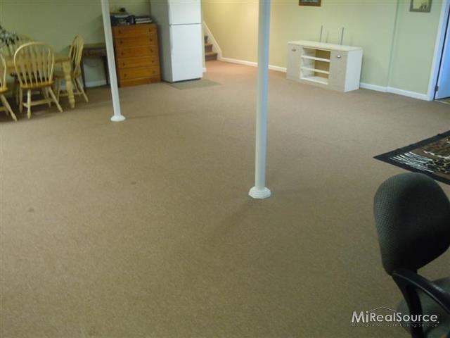 321 Union Drive Rochester, MI 48307 - Photo 25 of 30 31145270-24.JPG