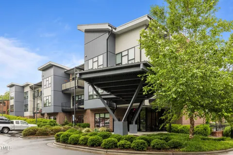 $415,000 | 515 North Churton Street, Unit 203, Hillsborough, NC 27278
