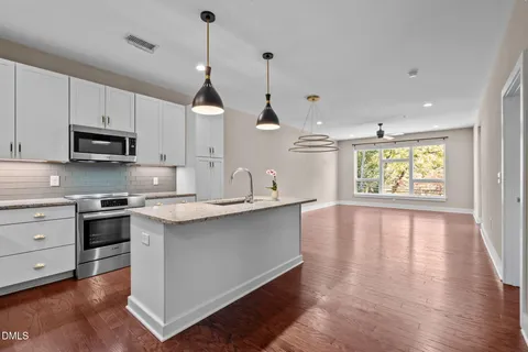 $415,000 | 515 North Churton Street, Unit 203, Hillsborough, NC 27278