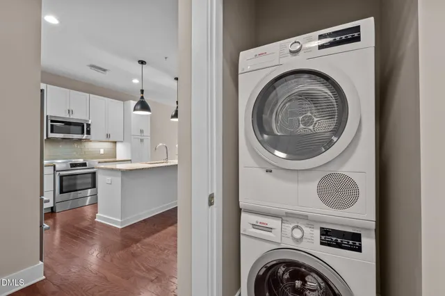 $415,000 | 515 North Churton Street, Unit 203, Hillsborough, NC 27278