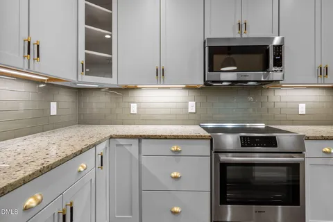 $415,000 | 515 North Churton Street, Unit 203, Hillsborough, NC 27278