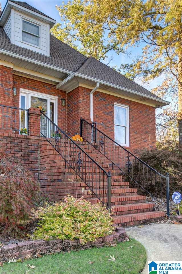 315 Woodward Road Trussville, AL 35173 - Photo 5 of 37