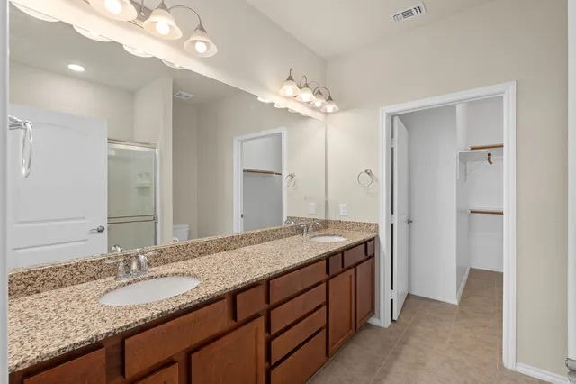 $305,000 | 3319 Chimney Swift Lane, Richmond, TX 77469