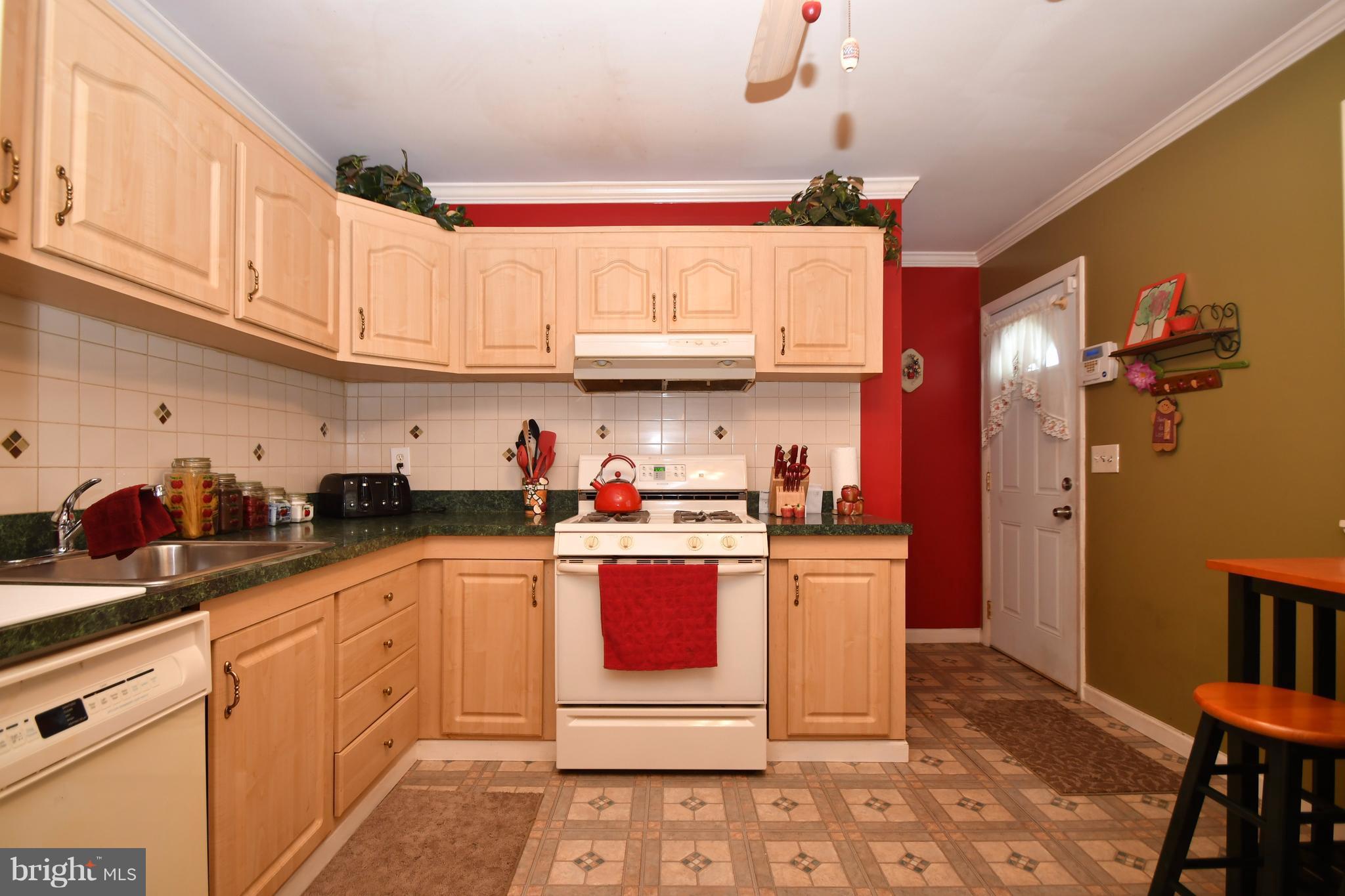 1515 Weyburn Road Baltimore, MD 21237 - Photo 7 of 21 Kitchen