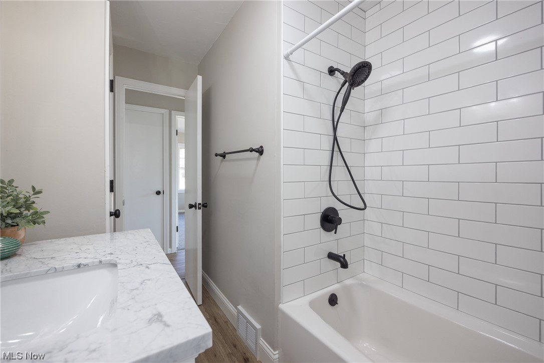 928 Richmond Road Cleveland, OH 44124 - Photo 23 of 30 Gallery Image 23