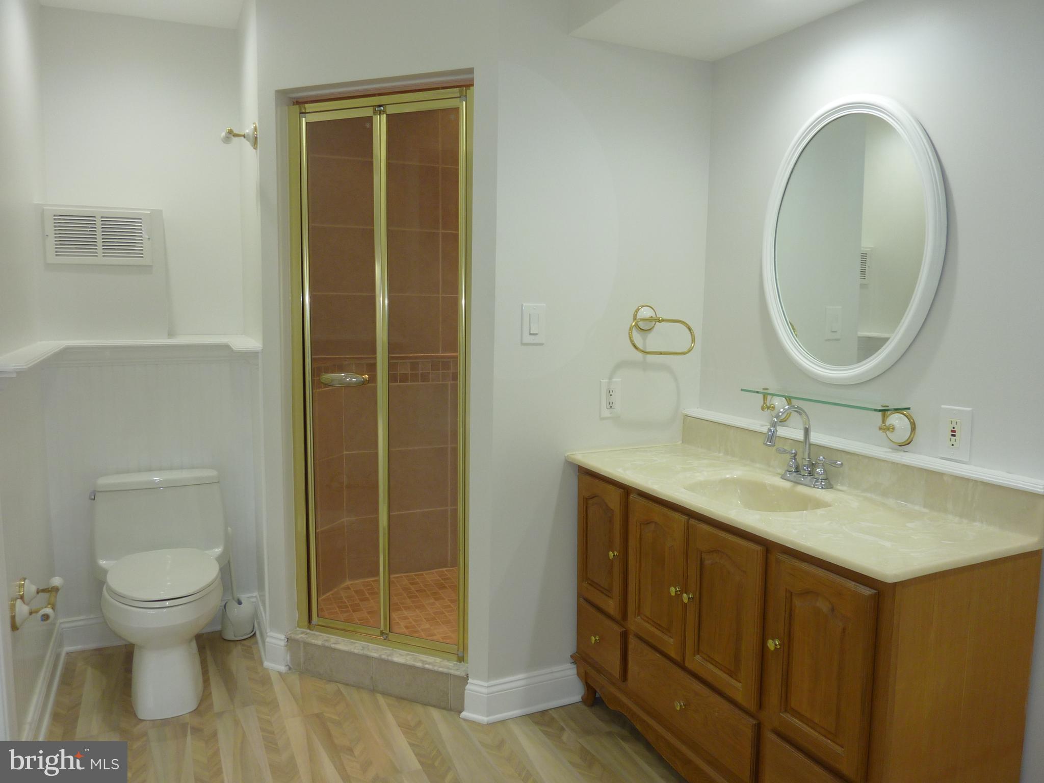 201 Warfield Road Newark, DE 19713 - Photo 22 of 36 Master bath 1