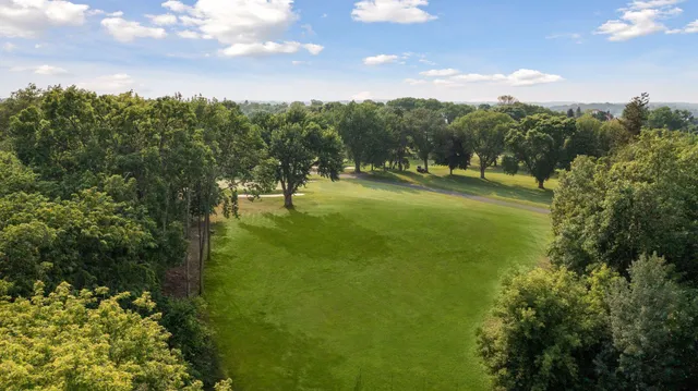 $1,200,000 | 2669 Woodbridge Road, Minnetonka Beach, MN 55391