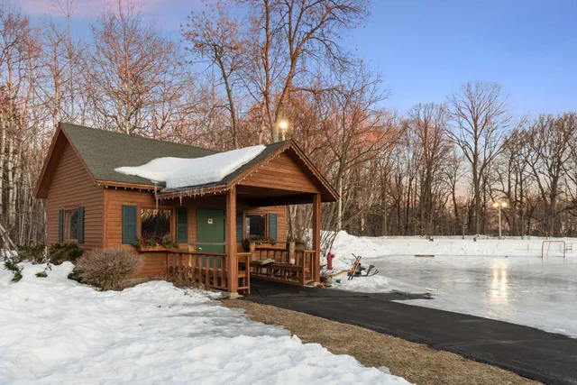 $1,200,000 | 2669 Woodbridge Road, Minnetonka Beach, MN 55391